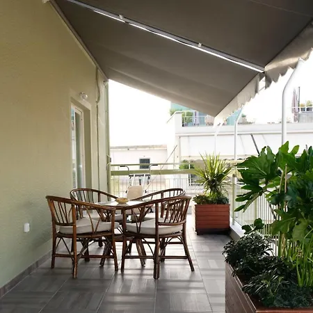 Stylish Apartment, Acropolis View-3