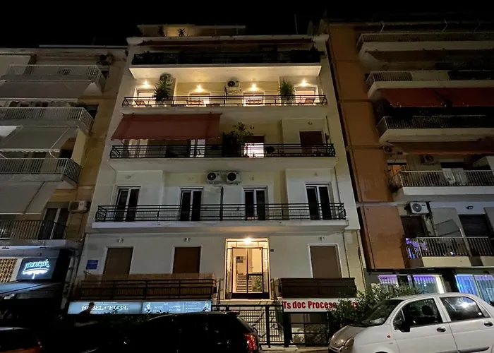 2 Newly Renovated Charming Apartments Steps From Panormou Metro Station